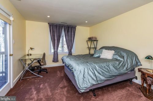 15 Teak Ln, Princeton NJ 08540-4724 exterior