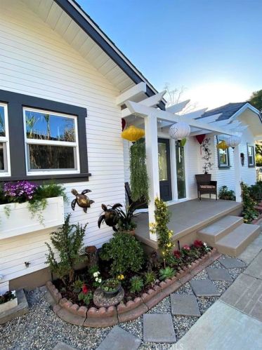 1020 Hickory St, Santa Ana CA  92701-6004 exterior