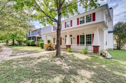 6075 Steiner, Uhland TX  78640-8722 exterior