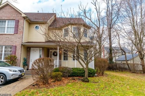 708 Front St, Plainfield, NJ 07060-1033
