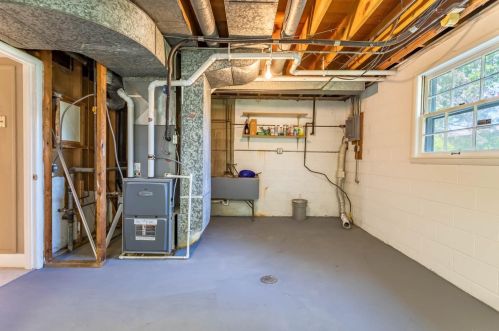 5825 Grant Pl, Gary IN  46410-2352 exterior