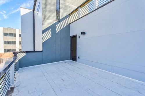 125 Holiday Ave, Atlanta GA  30307-2611 exterior