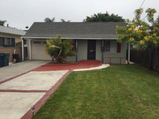 3844 135th St, Hawthorne, CA 90250-6110