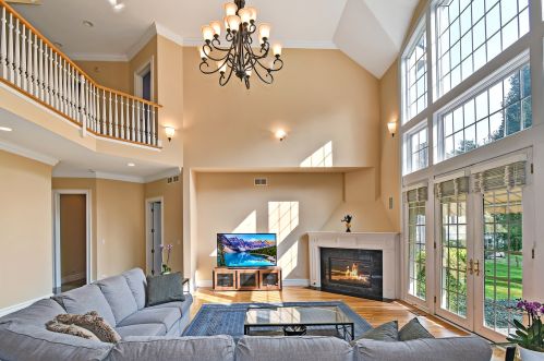 102 Ambriance Dr, Willowbrook IL  60527-0801 exterior