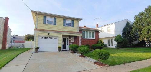 2300 Desisto Dr, Rahway, NJ 07065-2116