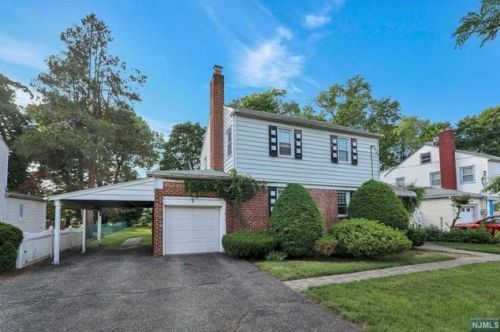 41 Harvey Ave, Rochelle Park, NJ 07662-3107