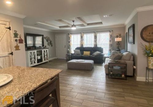 85 Greenleaf Dr, Lavonia, GA 30553-6005