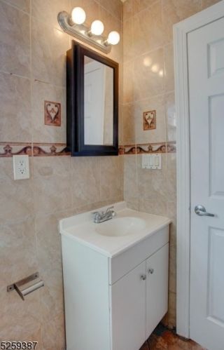 399 Riv St, Paterson NJ 07502-1012 exterior