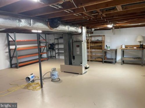 3392 Petersburg Pike, Franklin WV 26807-5635 exterior