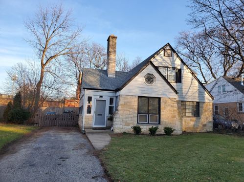 1207 Hutchings Ave, Glenview, IL 60025-3007