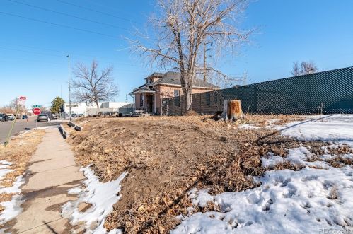 3894 Cook St, Denver CO  80205-3740 exterior