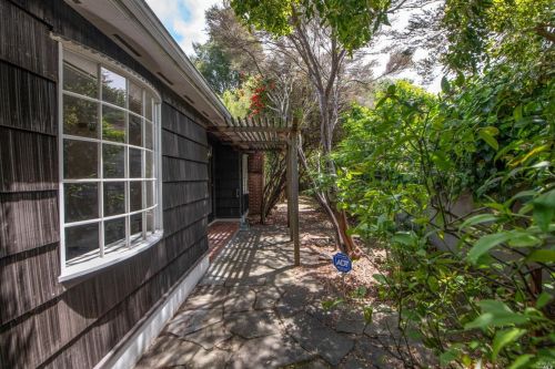 153 Richardson Dr, Mill Valley, CA 94941-2413