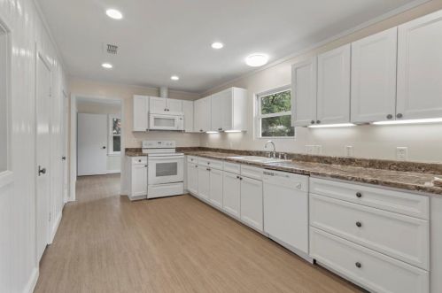 4859 Eastline Dr, Fort Worth TX  76119-4619 exterior