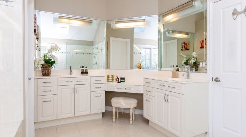 6919 Fieldstone Dr, Willowbrook IL  60527-5295 exterior