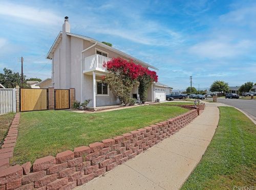 985 Haviland St, Simi Valley, CA 93065-5242