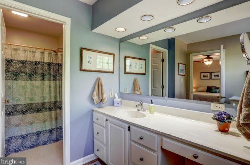 1843 Spring Ridge Ln, Lancaster PA  17603-6794 exterior