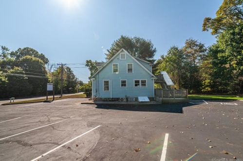 58 Norwich Rd, Quaker Hill CT  06375-1127 exterior