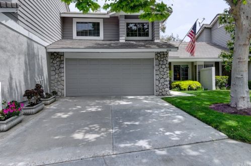806 Amber Ln, Anaheim, CA 92807-4826