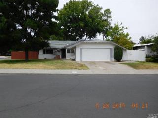 301 Azalea Way, Vacaville, CA 95688-4304