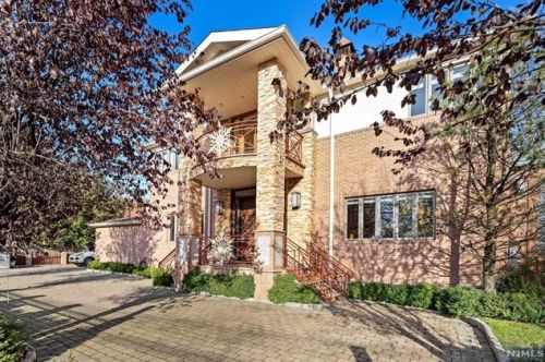 74 County Rd, Cresskill, NJ 07626-2237