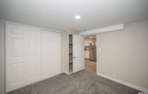 2146 Westfield Cir, Taylorsville UT 84084-4222 exterior