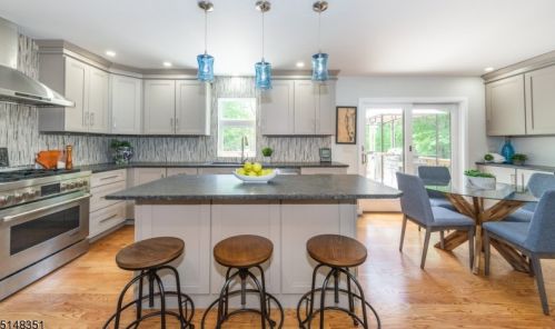 15 Ripplewood Dr, Dover NJ  07869-3818 exterior