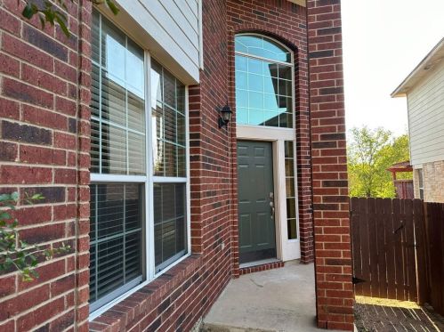 10528 Dunham Forest Rd, Austin TX  78717-4446 exterior