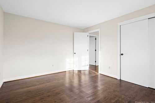 20 Summit Dr, Wapping CT  06074-3742 exterior