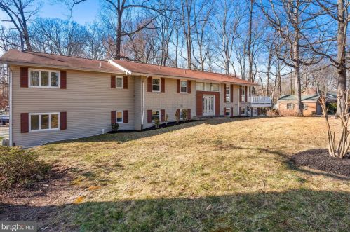 18402 Cedar Dr, Triangle VA  22172-1414 exterior