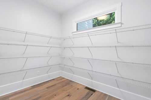 2731 Arden Rd, Atlanta GA  30305-1913 exterior