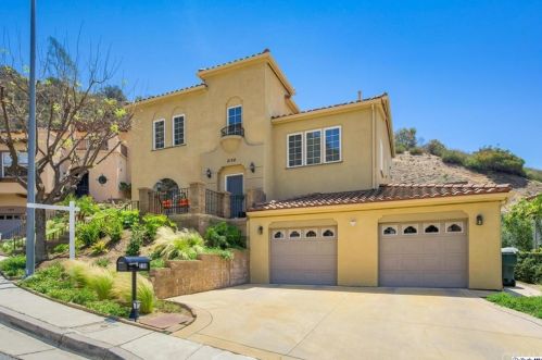 2158 Haven Dr, Glendale, CA 91208-2580