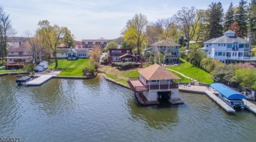13 Point Pleasant Rd, Hopatcong, NJ 07843-1323