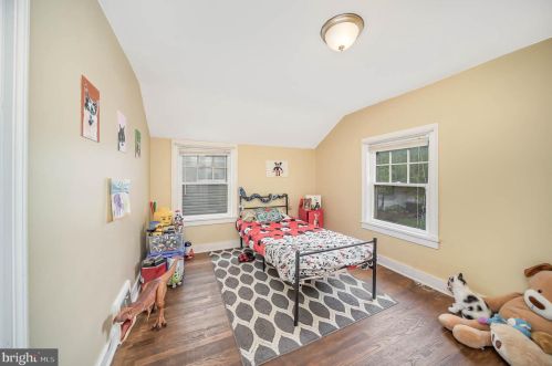 102 Willow St, Carlisle PA  17013-3931 exterior