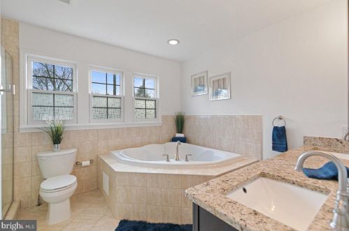 1 Fieldston Rd, Princeton NJ  08540-6453 exterior