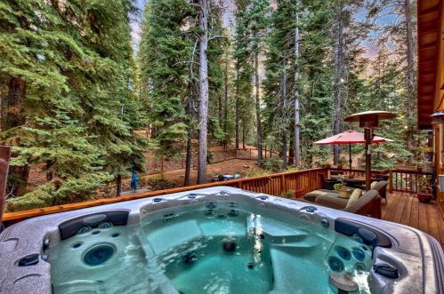 10511 Jeffrey Way, Truckee CA  96161-2518 exterior