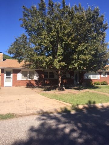 201 Redbud Dr, Fairview, OK 73737-1038