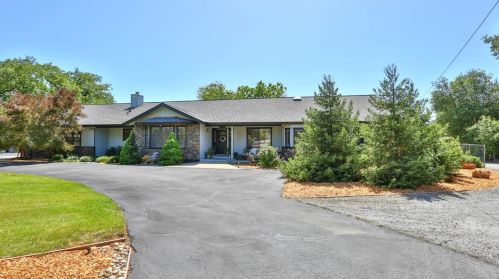 13485 Harding Ave, San Martin, CA 95046-9411
