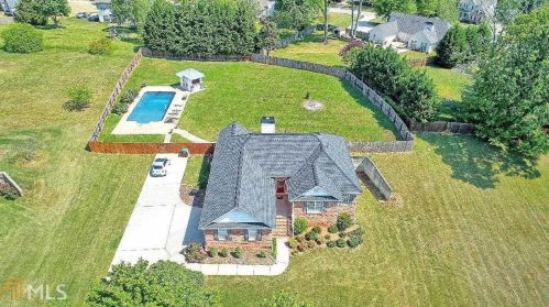 105 Melrose Creek Dr, Stockbridge GA  30281-2350 exterior