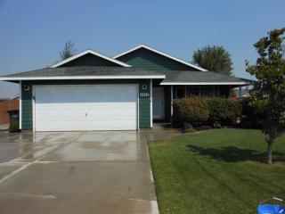 8415 Desoto Dr, Pasco, WA 99301-7997