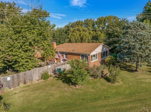 16200 Fieldcrest Dr, Oak Forest, IL 60452-4240