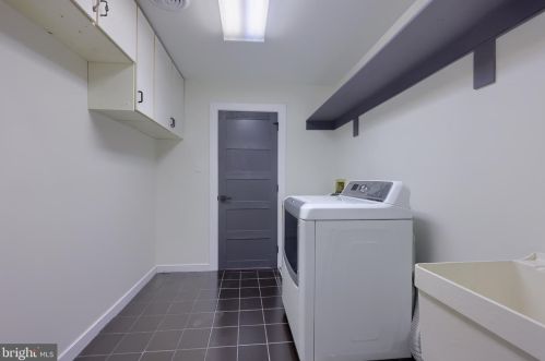 18 Walnut St, Lancaster PA  17602-4924 exterior