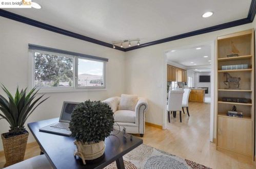 23 Kirkwood Ct, Concord CA  94521-1427 exterior