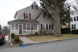 44 Munson Ave, Dover, NJ 07801-5408