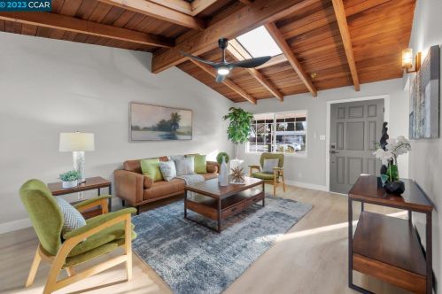 2248 Huron Dr, Concord CA  94519-2033 exterior