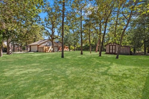 111 Butlers Ct, Conroe TX  77385-7906 exterior