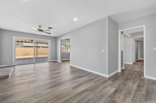 45216 Lorimer Ave, Lancaster CA 93534-1318 exterior