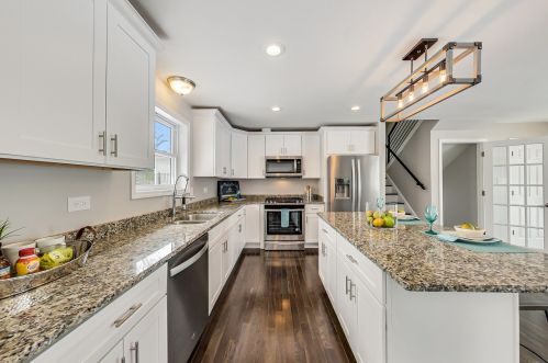 138 Hillside Ln, Willowbrook IL  exterior