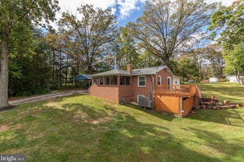 14322 Spriggs Rd, Woodbridge, VA 22193-3612