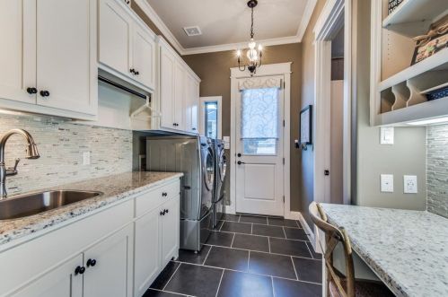 3328 Clubview Dr, Argyle TX 76226-2113 exterior