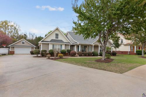 111 Lovorn Cir, Warner Robins, GA 31088-2327